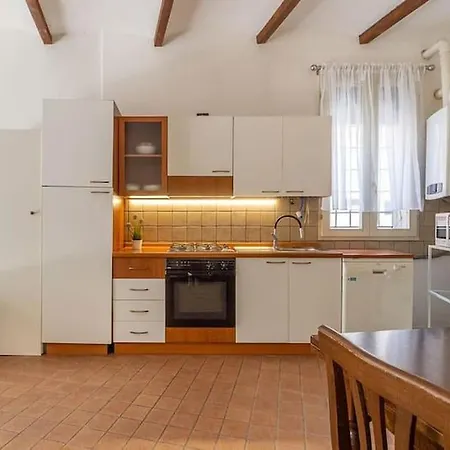 Casa Con Giardino Esclusivo In Piazza Trento Trieste Appartamento *
