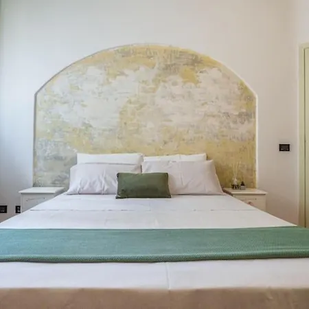 Casa Con Giardino Esclusivo In Piazza Trento Trieste * Ferrara