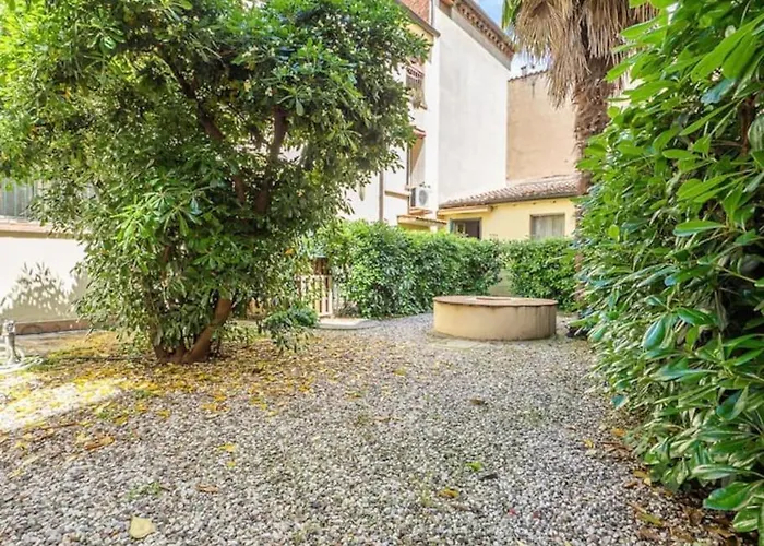 Apartament Casa Con Giardino Esclusivo In Piazza Trento Trieste *